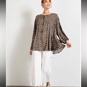 Easel Brown Floral Blouse